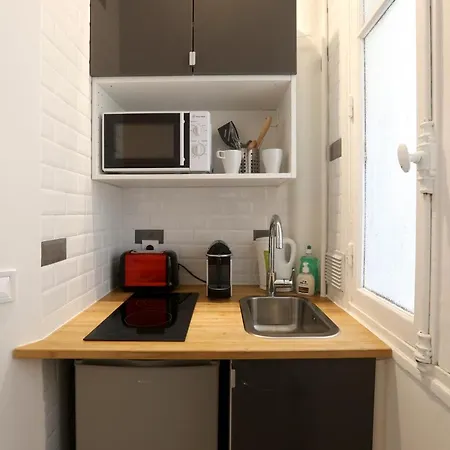 Renovated Studio For 2 *