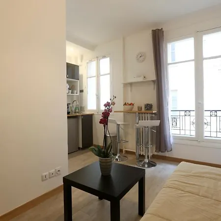 Renovated Studio For 2 *